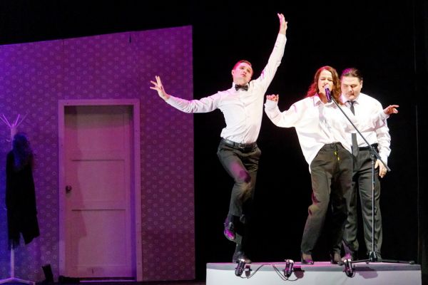 Спектакль "ДУры мы, дуры"